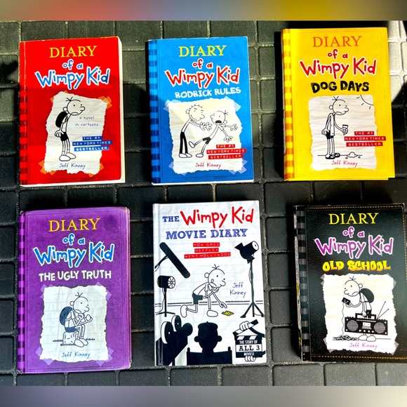 Diary of a wimpy kids books - Picture 1 of 8